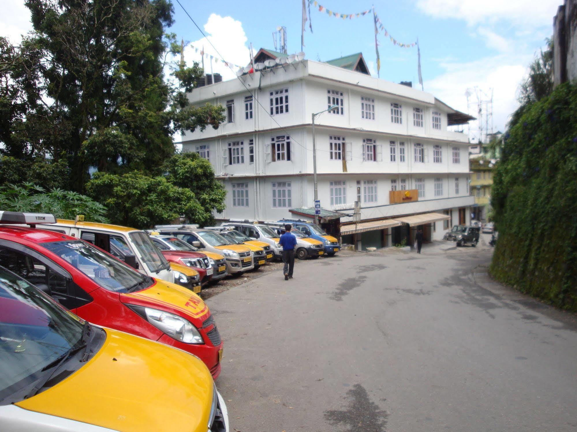 Jewel Of The East Hotel Gangtok Luaran gambar